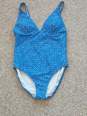Vineyard Vines One Piece Plunge Neck Swim Suit Large